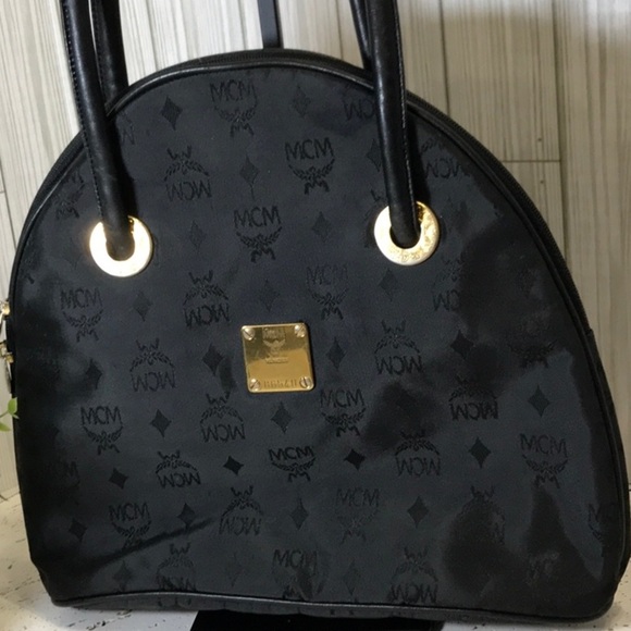 MCM Black and Gold Shoulder Bag - Picture 3 of 14